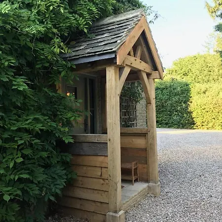 Cosy Cottage In The Heart Of The Cotswolds Cirencester Exterior photo