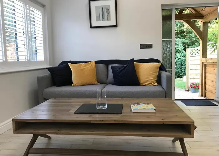 Cosy Cottage In The Heart Of The Cotswolds